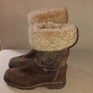 Blondo Cozy Brown Shearling-Lined leather Boots